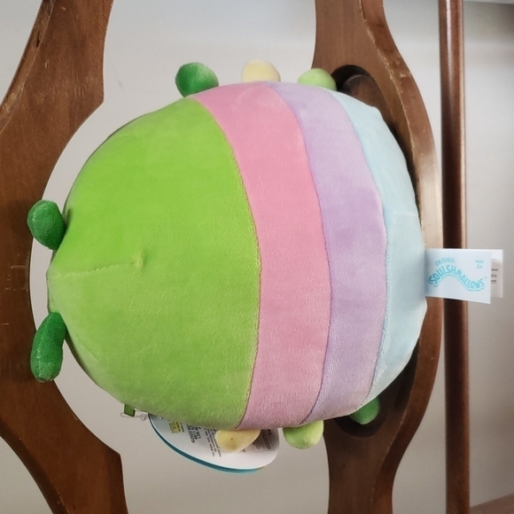 SQUISHMALLOWS™ Rutabaga the Caterpillar 7.5in - Picture 4 of 7